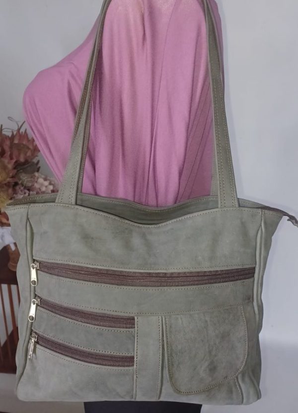 Ladies Genuine Leather Daisy Bag - Image 9