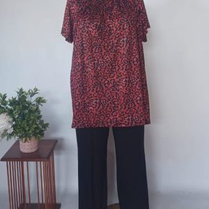 Amara Streamline Tunic Top 5XL | Red Leopard Print