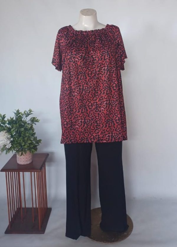 Amara Streamline Tunic Top 5XL | Red Leopard Print
