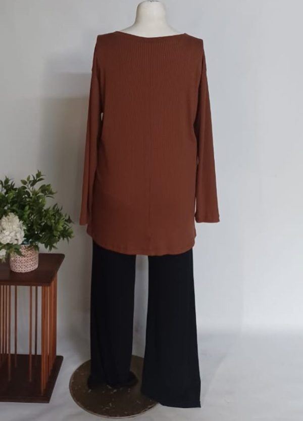 Anja Tunic Top 3XL – Brown Ribbed Vortex - Image 3